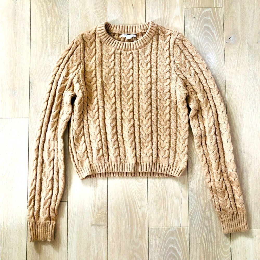American Eagle Outfitters Cable Knit Sweater in Camel Size M